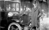 На днешната дата преди 66 години си отива един от най-големите в автоиндустрията – Хенри Фрод