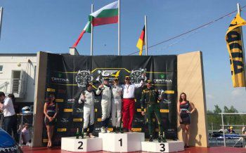 Иван Влъчков спечели и второто състезание в своя клас в GT4 (Видео)