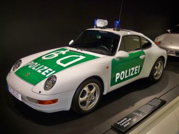 Porsche дават милионния си модел на полицейски участък в Баден-Вюртемберг