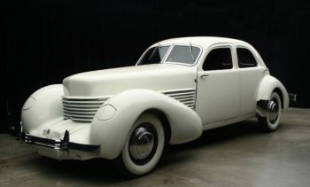 1937 г. е произведен последният Cord 812, една от емблемите на американското автомобилостроене