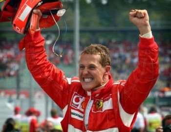 Михаел Шумахер печели своята четвърта шампионска титла във Формула 1