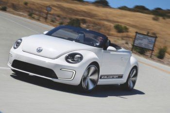 Новото поколение на VW Beetle ще е електрическо. И със задно задвижване като класиката... 