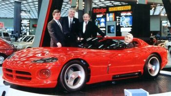 През 1989 г. официално е представен великолепния Dodge Viper