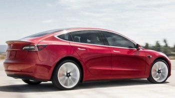 Consumer Reports вече не препоръчва Tesla Model 3