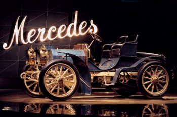 Mercedes: Единадесетгодишната кръстница 
