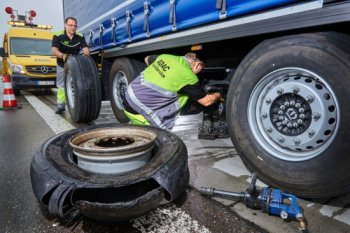 ADAC понижава цените за помощ при повреда на камиони на пътя