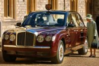 2002 г. кралицата на Великобритания Елизабет II получава като подарък лимузина Bentley