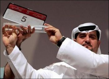През 2007 г. саудитски бизнесмен си купува автомобилен номер за „скромните” $6,86 млн.