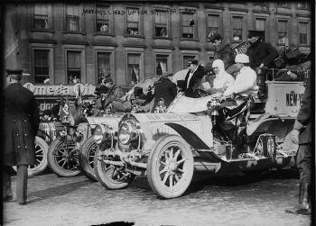 Още през 1908 г. финишира първото околосветско автомобилно състезание