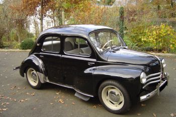 1961 г. на днешната дата прекратяват производството на култовия Renault 4CV