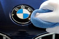 През 1917 г. на днешната дата официално е регистрирано името BMW