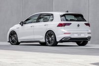 OETTINGER с аеропакет за новото поколение Volkswagen Golf