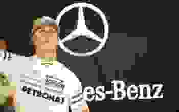 Mercedes няма да прекрати договора с Шумахер 