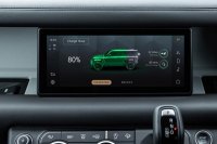 LAND ROVER DEFENDER УСЪВЪРШЕНСТВАН С PLYG-IN ХИБРИД ТЕХНОЛОГИЯ