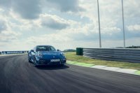 Porsche 911 Turbo стана още по-мощно, бързо и индивидуално (Видео)