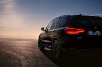 Електрическото BMW iX3 идва с 286 конски сили. Ускорява се до 100 км/ч за 6.8 секунди