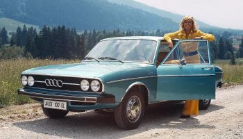 Auto Union представят официално първия модел на Audi 100 през 1968 г.