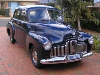 През 1948 г. официално дебютира първия масов австралийски автомобил Holden FX