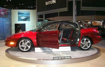 През 1996 г. е произведен първия Saturn SC - купе със странна трета врата